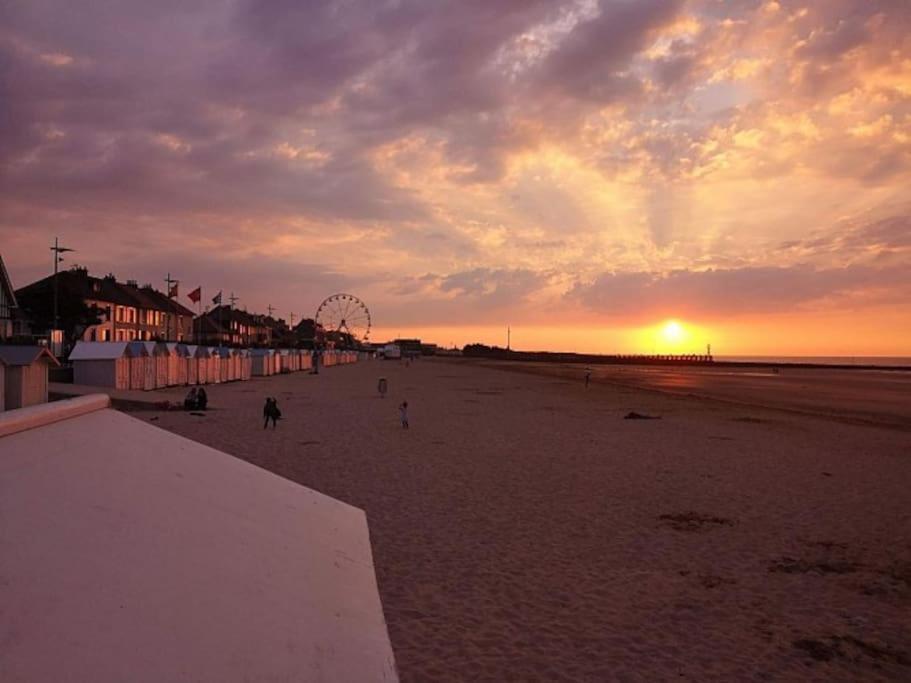 Maisonnette Du Bonheur Courseulles-sur-Mer Kültér fotó