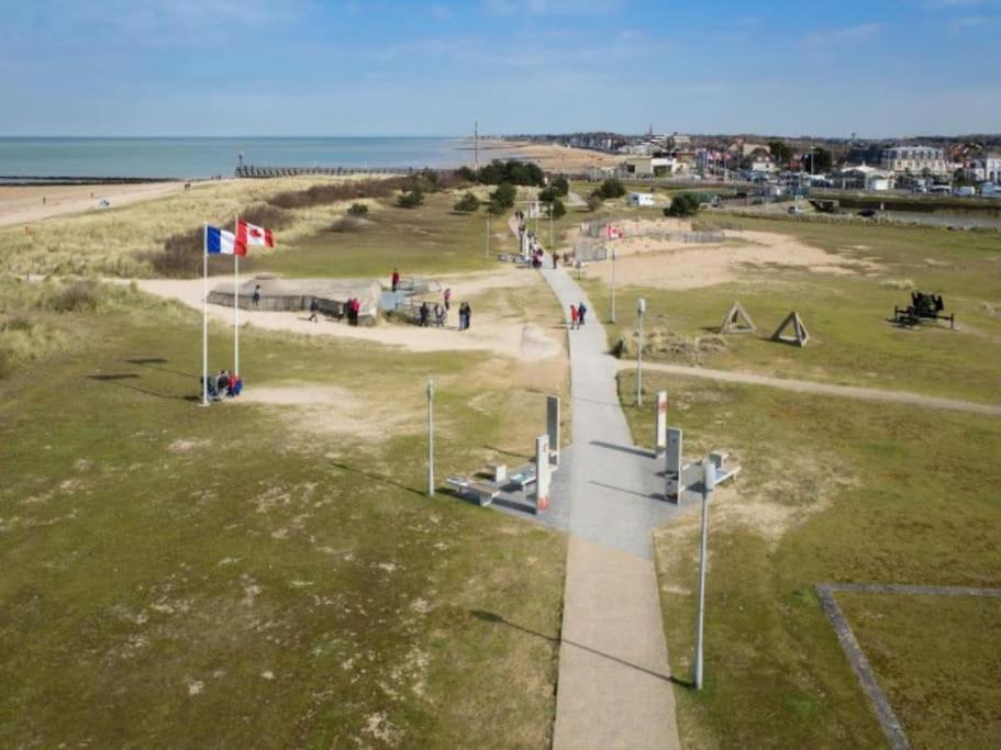 Maisonnette Du Bonheur Courseulles-sur-Mer Kültér fotó